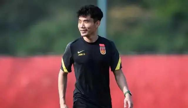 新帅上任，国足名单告诉他无法做主