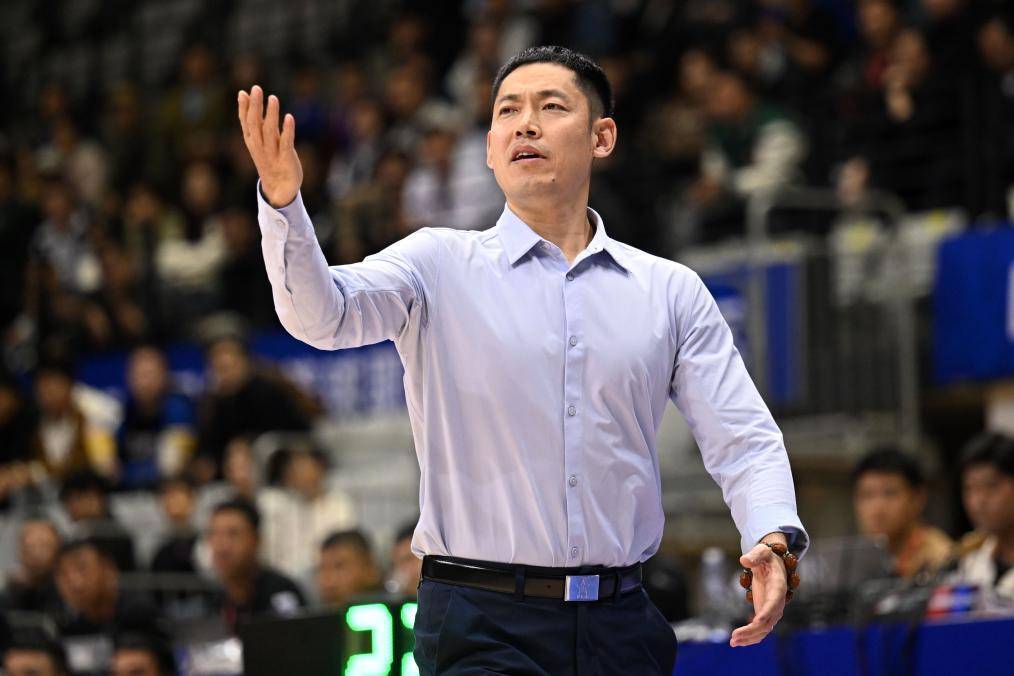 九游娱乐app-北控闵鹿蕾因个人原因辞职聘请张庆鹏担任主教练的简单介绍
