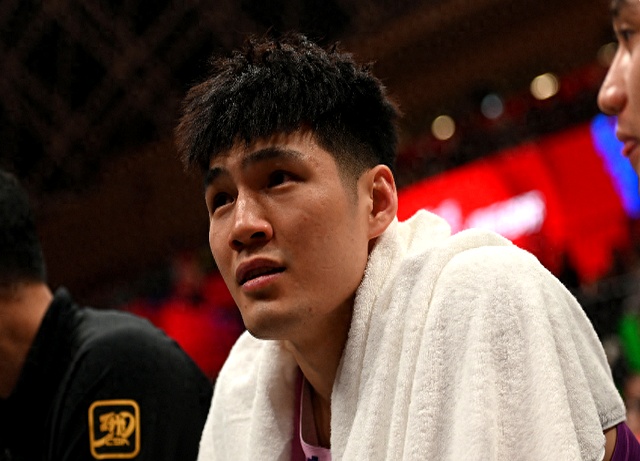 九游体育-A2类合同将在今夏到期曝广东再度尝试得到陈国豪的简单介绍